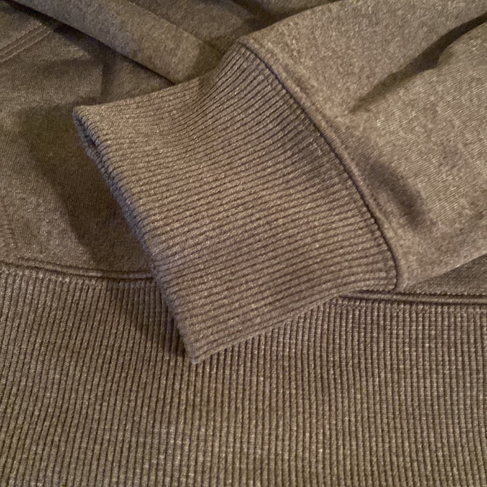 Grey s/m under armor hoodie  good condition - Picture 6 of 7